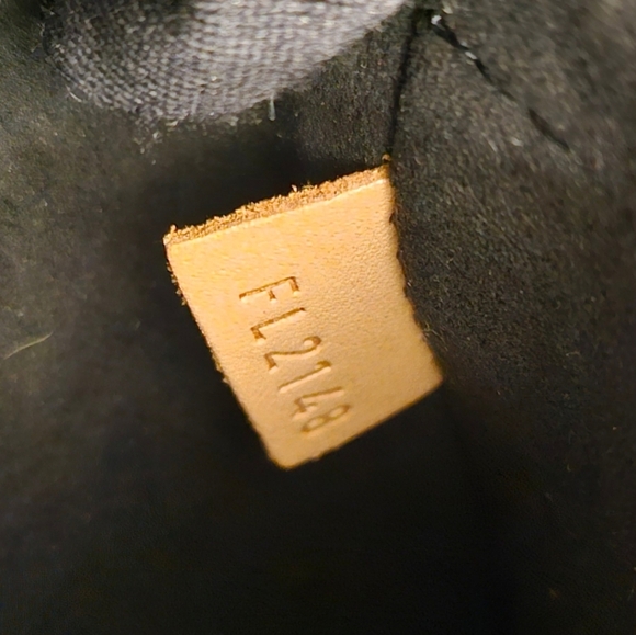 ⭐SOLD⭐ Louis Vuitton Monogram Bag - Marignan - Picture 13 of 16